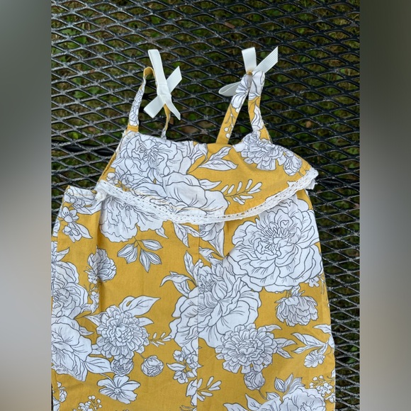 Girls Yellow Pant Romper Size 12 Months By Shabby Chic with snap-ease bottoms - Picture 5 of 10